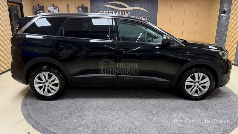 Peugeot 5008 //1.2PURETECH//KAM