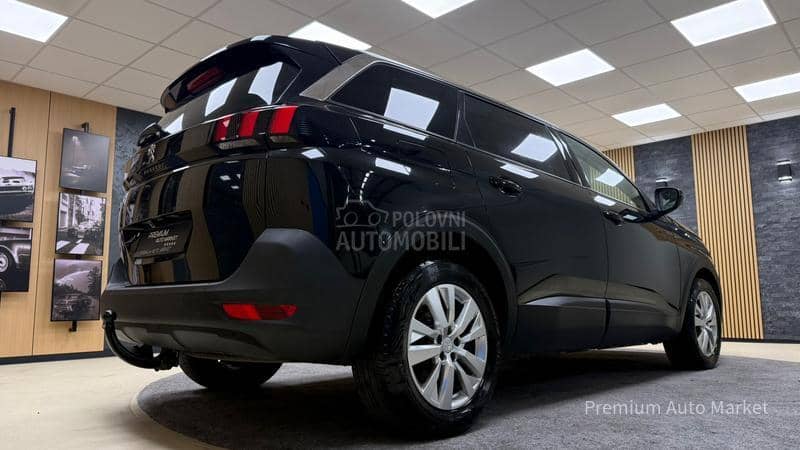 Peugeot 5008 //1.2PURETECH//KAM