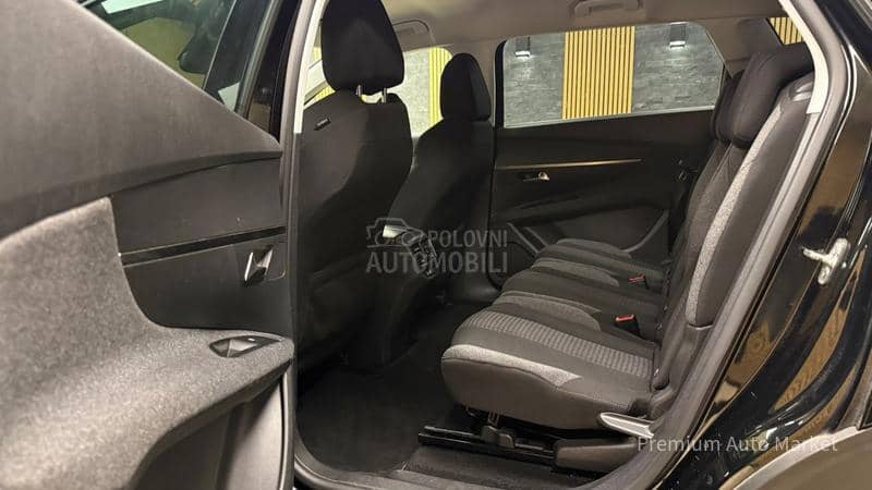 Peugeot 5008 //1.2PURETECH//KAM