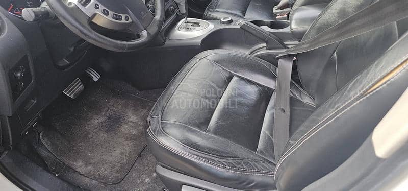 Nissan Qashqai + 2 7  s  ed i sta