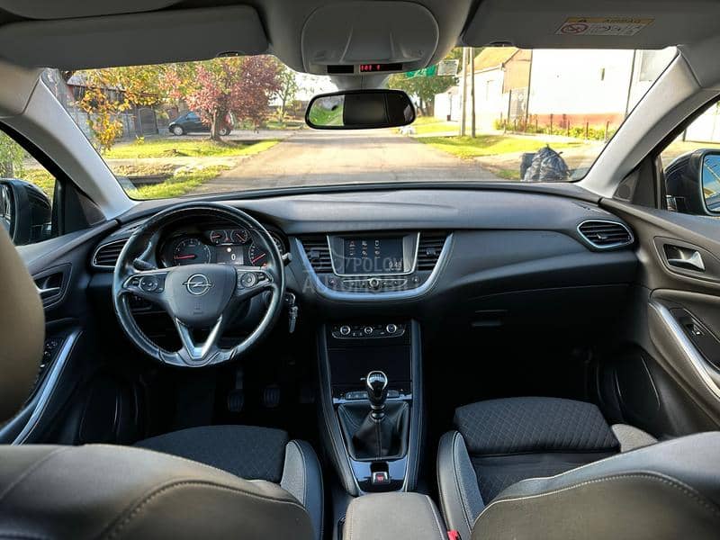 Opel Grandland X 1.2 Turbo