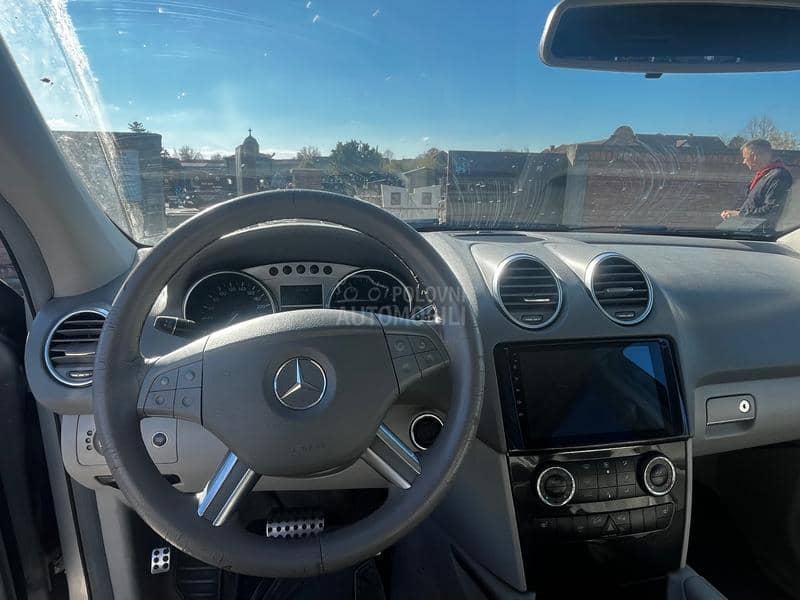 Mercedes Benz ML 320 3.0