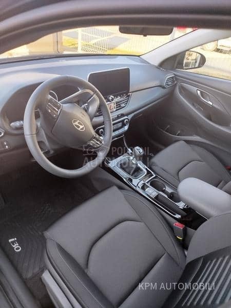 Hyundai i30 WGN 1.5 DPI STYLE