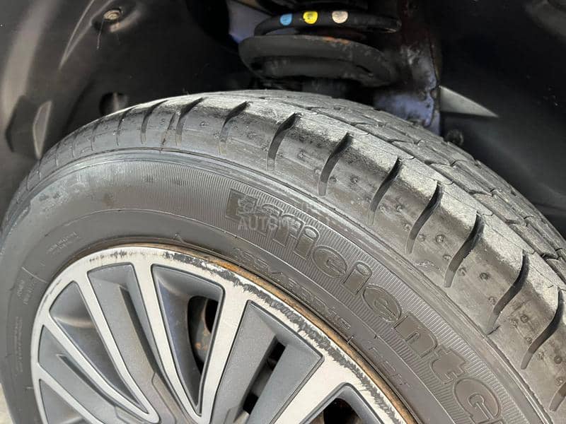 Peugeot 2008 1.2 VTI