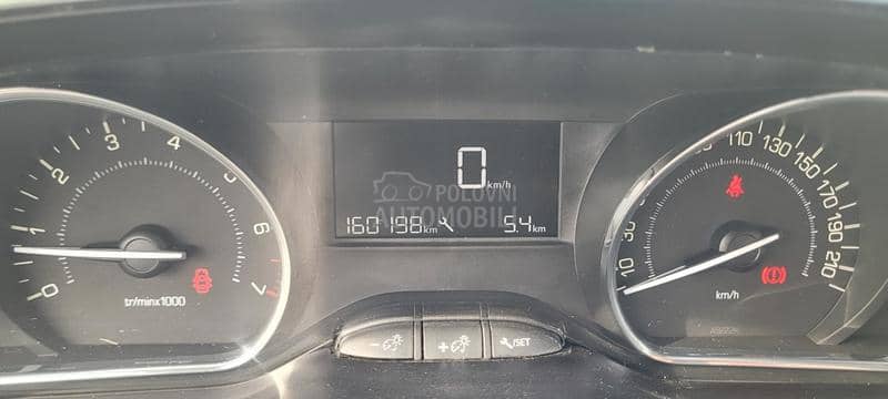 Peugeot 2008 1.2 VTI