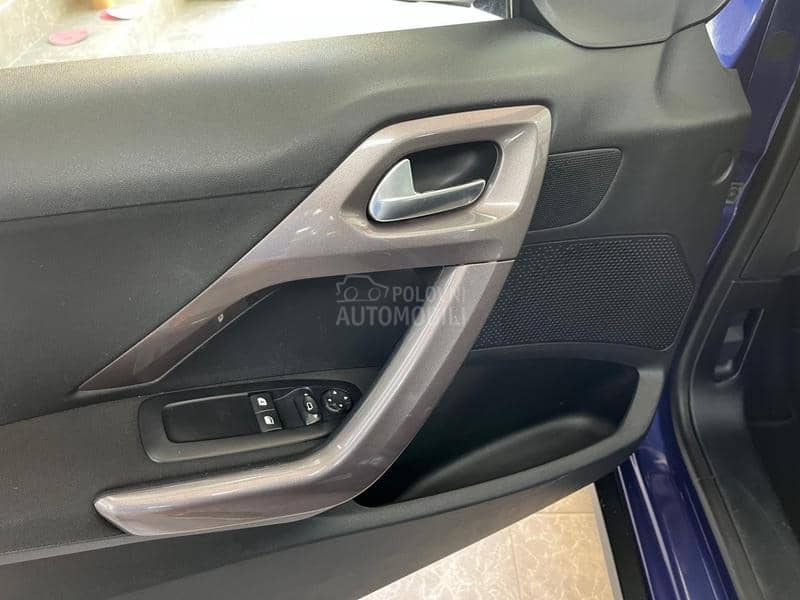 Peugeot 2008 1.2 VTI