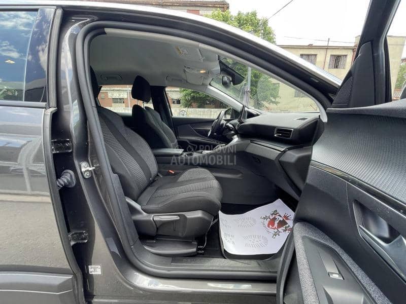 Peugeot 3008 1.2 B Autom