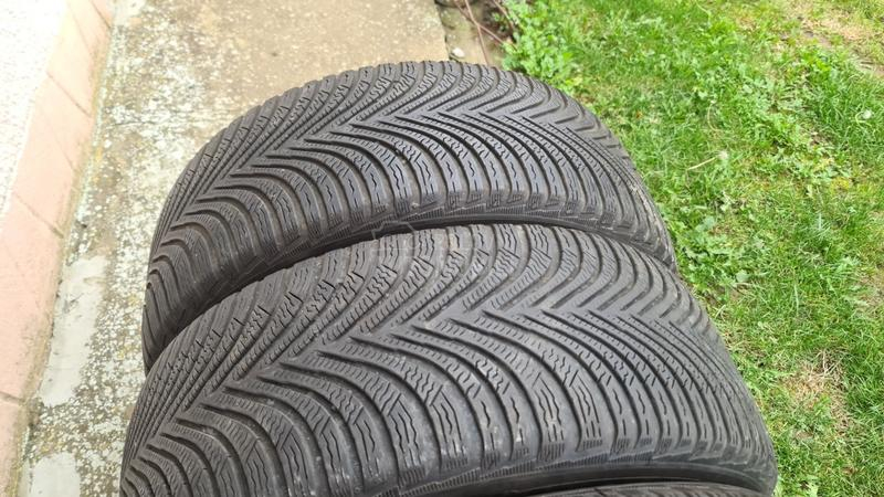 Michelin 215/55 R17 Zimska