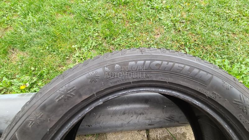 Michelin 215/55 R17 Zimska