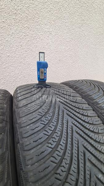 Michelin 215/55 R17 Zimska