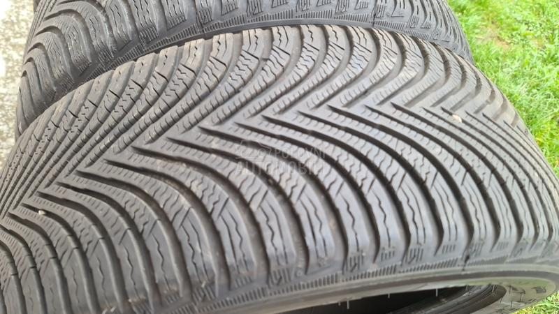 Michelin 215/55 R17 Zimska