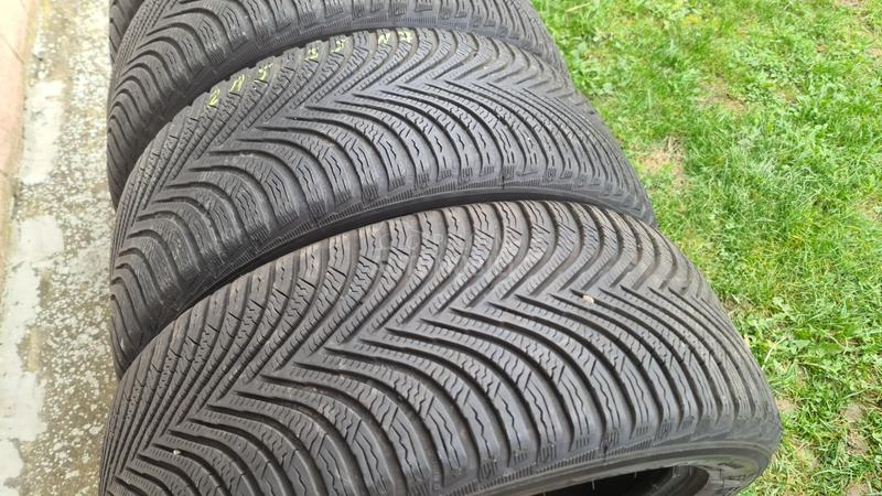 Michelin 215/55 R17 Zimska