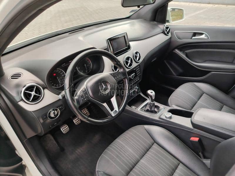 Mercedes Benz B 200 B-200