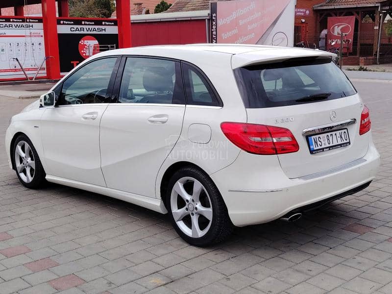 Mercedes Benz B 200 B-200