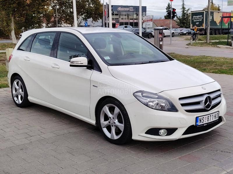 Mercedes Benz B 200 B-200