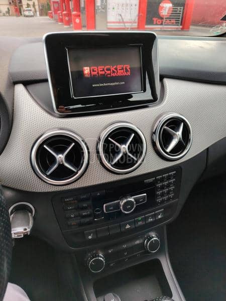 Mercedes Benz B 200 B-200