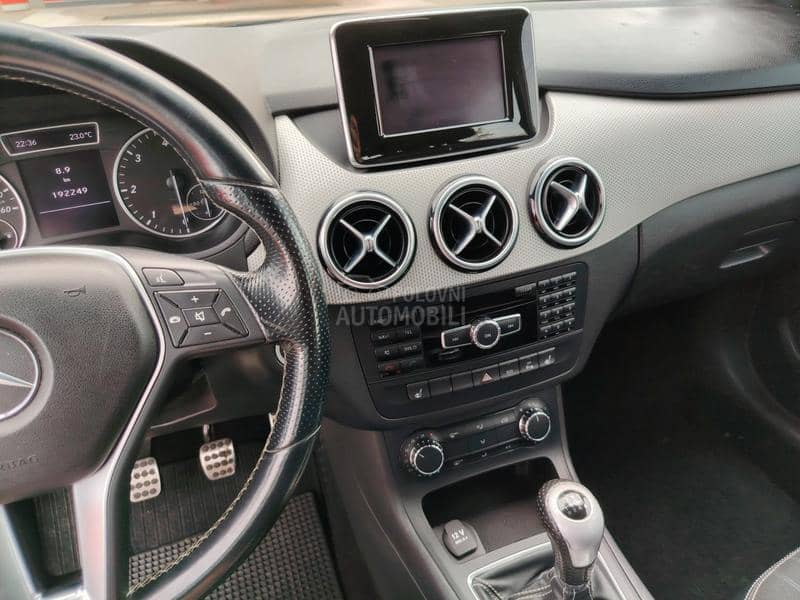 Mercedes Benz B 200 B-200