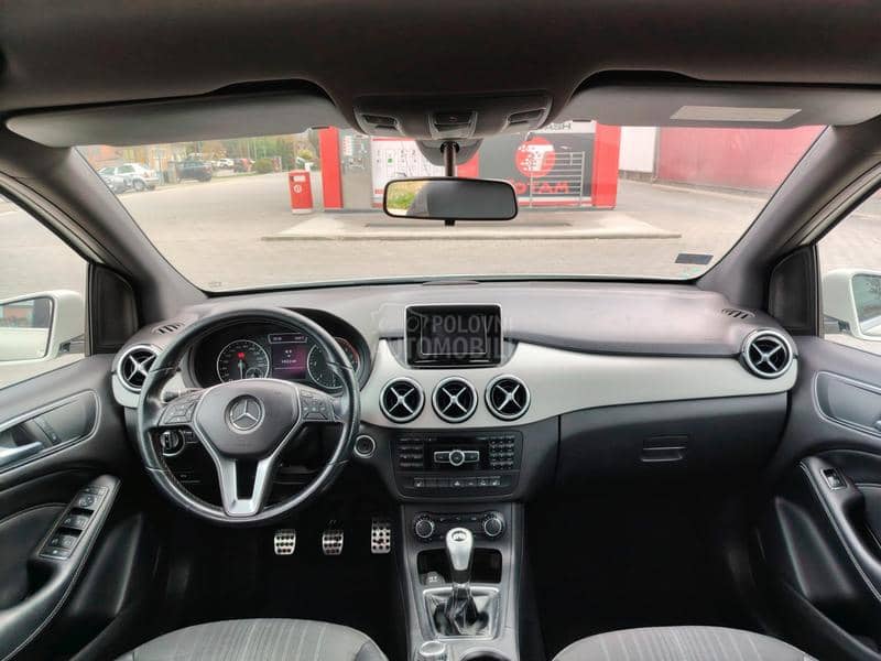 Mercedes Benz B 200 B-200