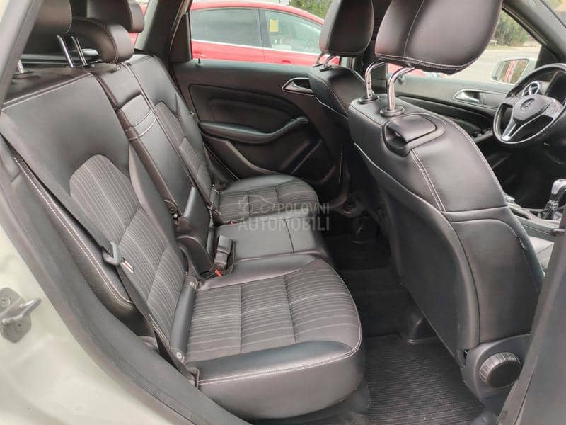 Mercedes Benz B 200 B-200