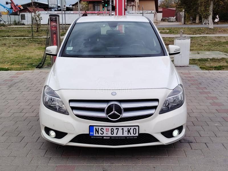 Mercedes Benz B 200 B-200