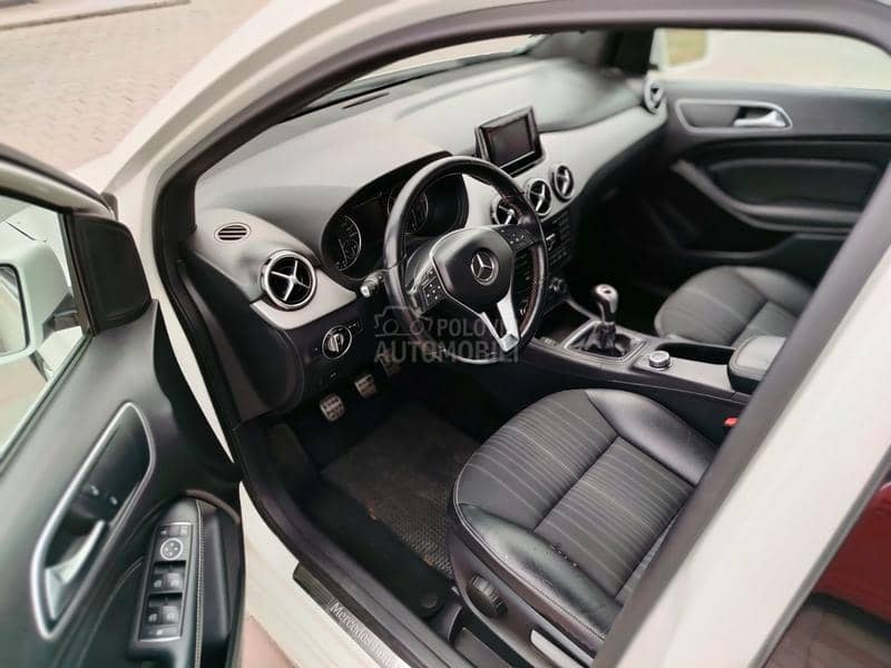 Mercedes Benz B 200 B-200