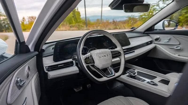 Chery Arrizo 8 1.5 PHEV NOBLE