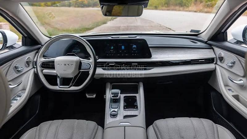 Chery Arrizo 8 1.5 PHEV NOBLE