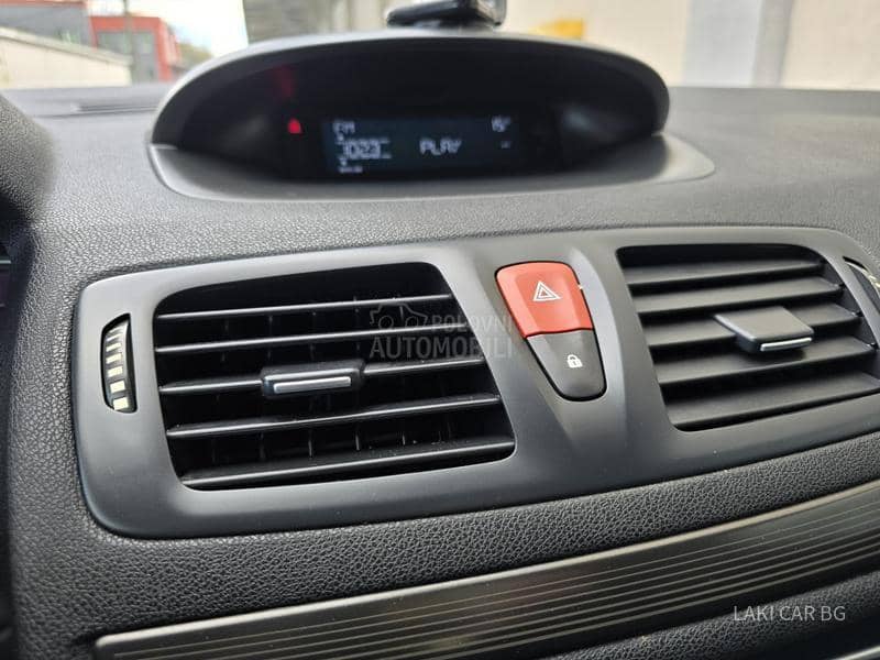 Renault Megane 1.6 b 5 vrat a