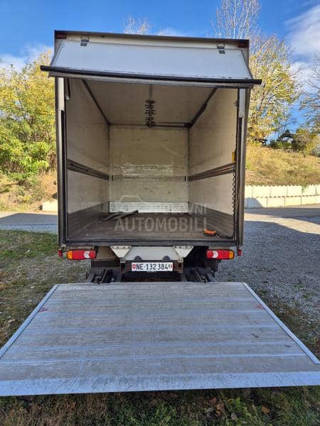 Renault Maxity sa rampom