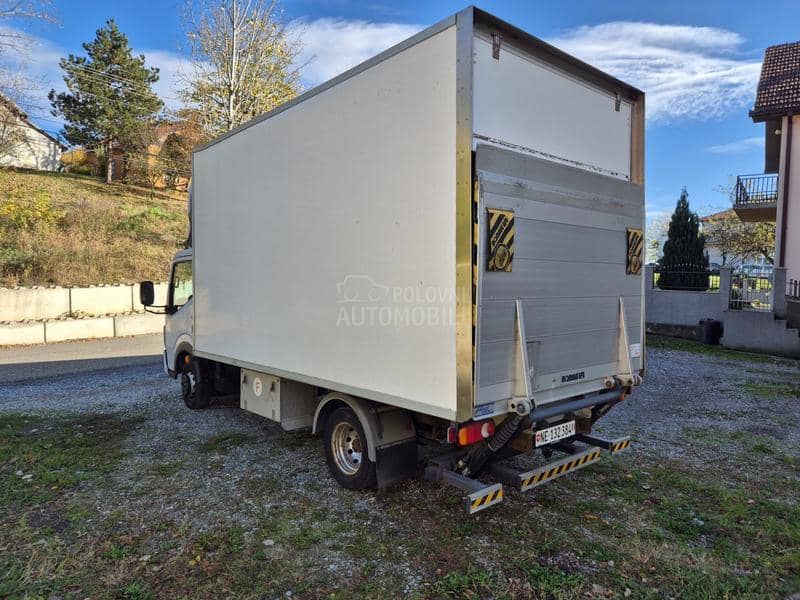 Renault Maxity sa rampom