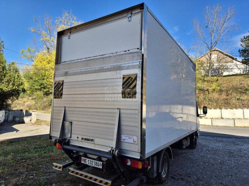 Renault Maxity sa rampom