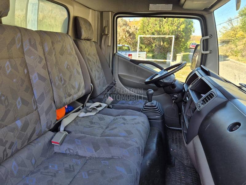 Renault Maxity sa rampom