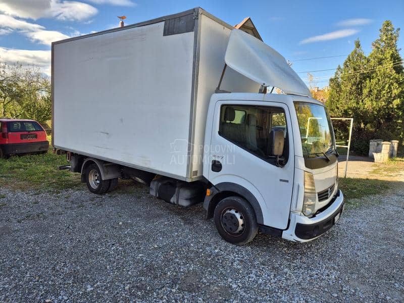 Renault Maxity sa rampom