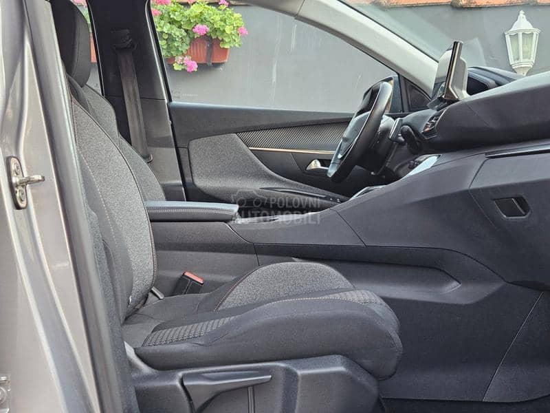 Peugeot 3008 1.5 BlueHDI Reg.god