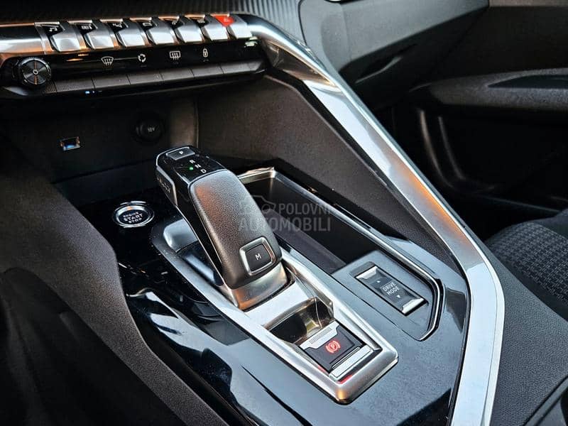 Peugeot 3008 1.5 BlueHDI Reg.god