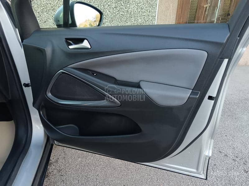 Opel Crossland X  1.2 b