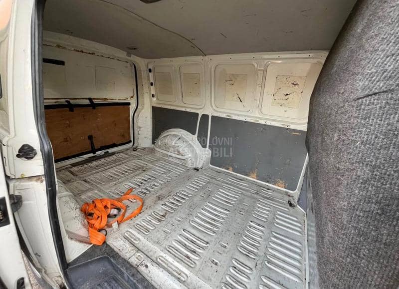 Volkswagen Transporter T5 1.9 tdi