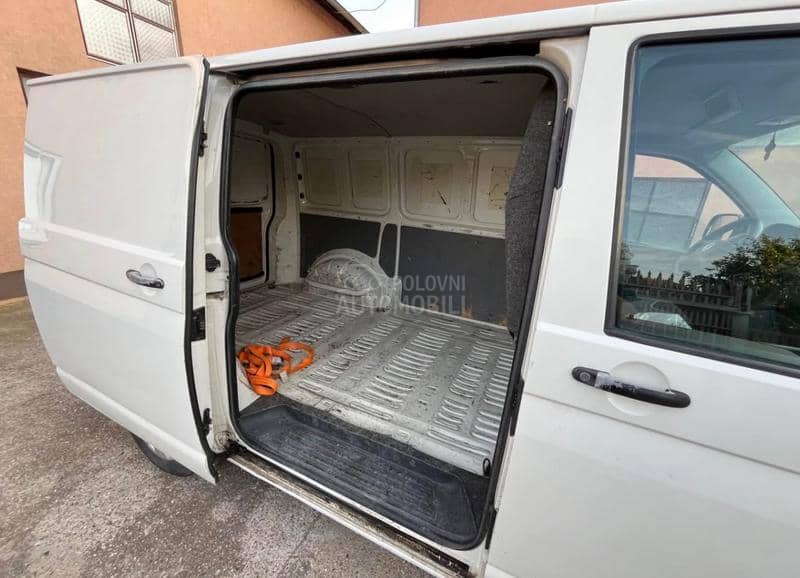 Volkswagen Transporter T5 1.9 tdi