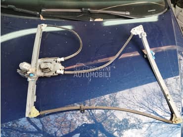 prednji desni podizac stakla za Renault Laguna od 2001. do 2007. god.