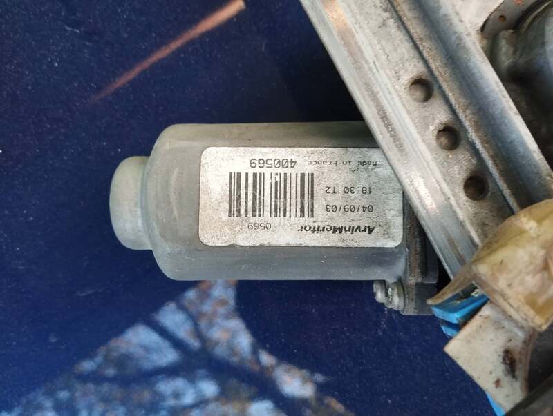 prednji desni podizac stakla