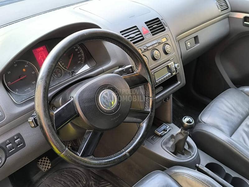 Volkswagen Touran 