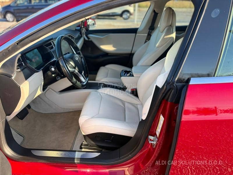 Tesla Model S All wheel drive