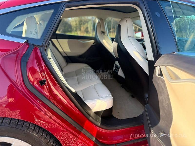 Tesla Model S All wheel drive