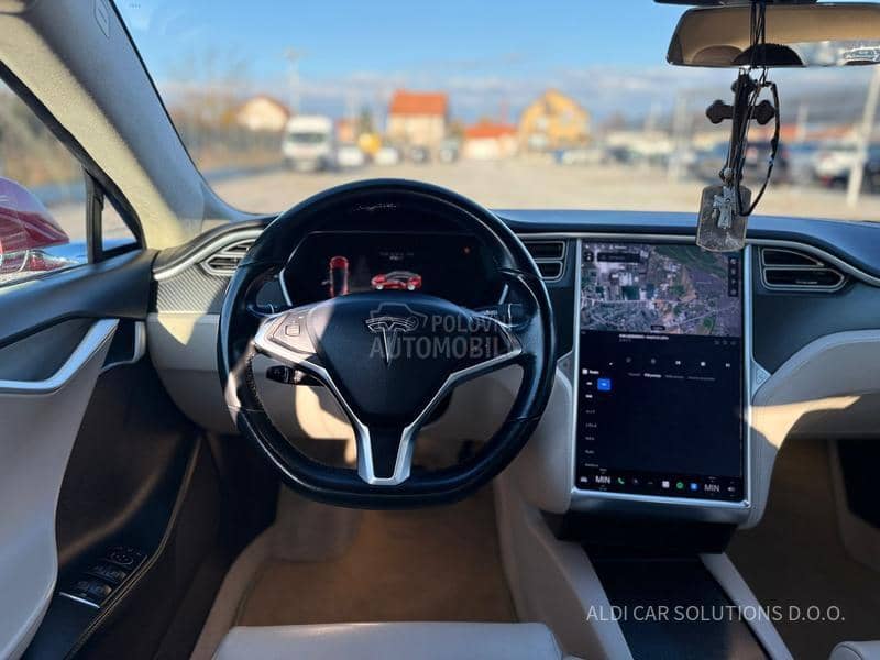 Tesla Model S All wheel drive
