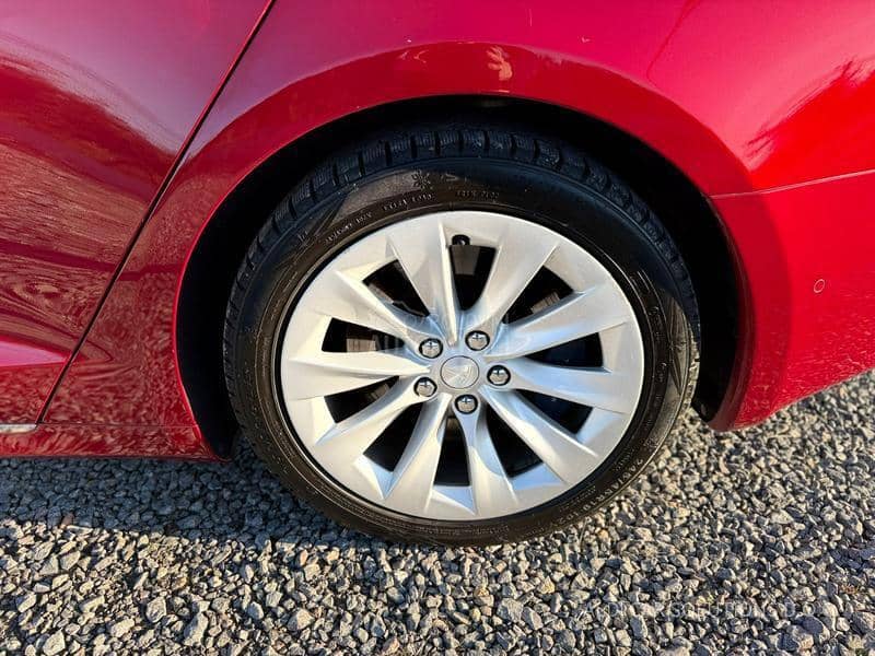 Tesla Model S All wheel drive