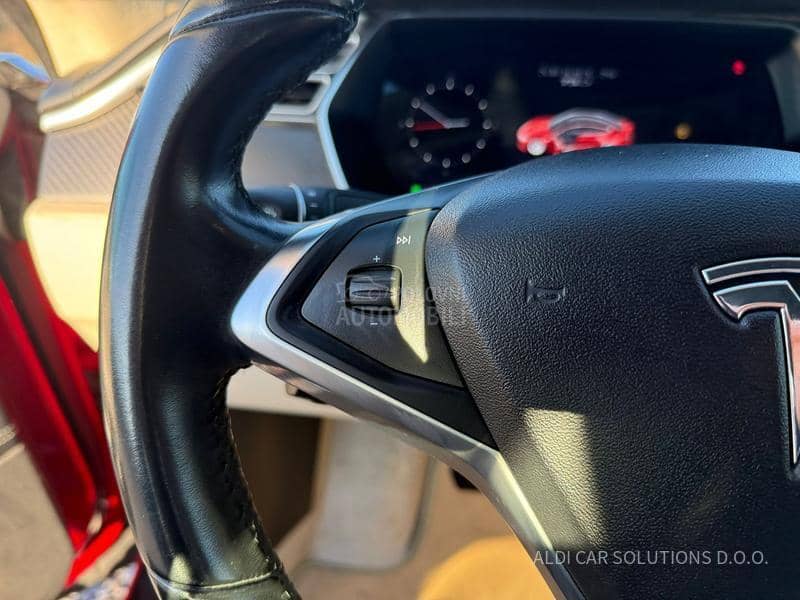 Tesla Model S All wheel drive