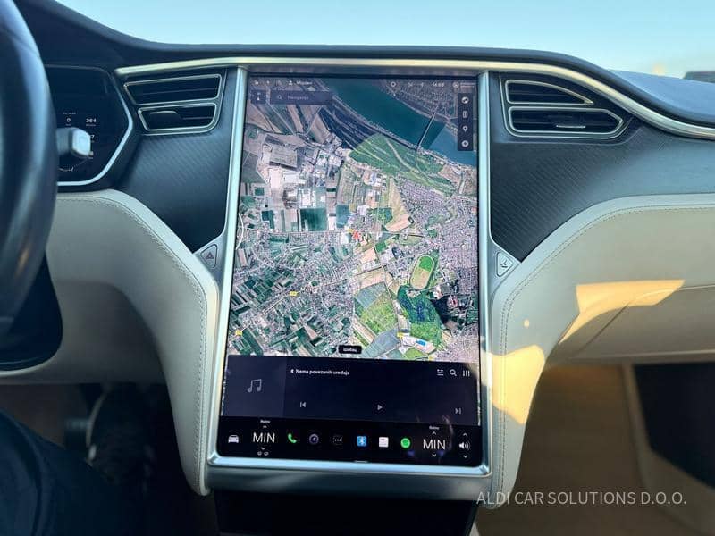 Tesla Model S All wheel drive