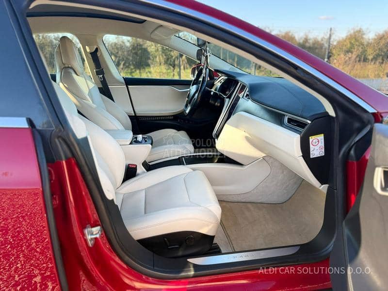 Tesla Model S All wheel drive