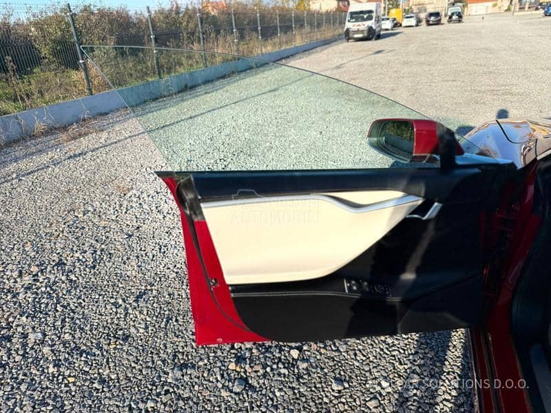 Tesla Model S All wheel drive