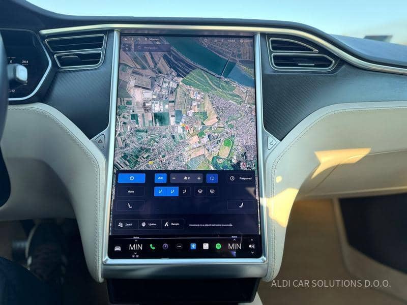 Tesla Model S All wheel drive